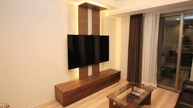 TVボード一体型TV壁掛架台造作・設置